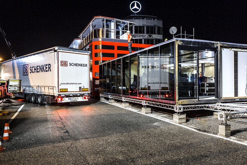 DB Schenker přivezl tým Mercedes-AMG Petronas Motosport